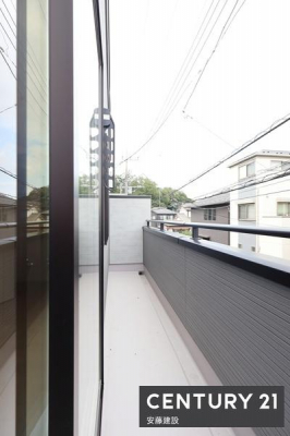 �o���R�j�[�@�y�@�o���R�j�[�@/�@Balcony�@�z
2�ʃo���R�j�[
�쑤�͓��H������󕨂������Â炭�v���C�o�V�[���ی�ɂ��œK