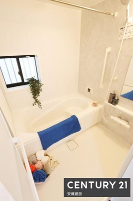 �����@�y�@�����@/�@Bathroom�@�z
�z�e���̂悤�ȏ㎿�ȃf�U�C���̃V�X�e���o�X
�����g�[�����@��������Ă��芷�C���₷���A�~��͉ߓx�ȉ��x����h���܂�