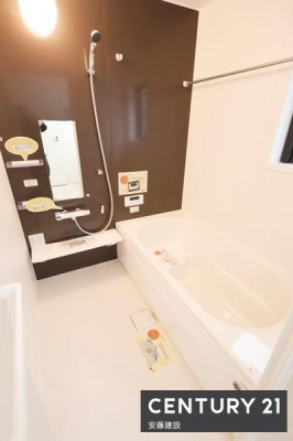 �����@�y�@�����@/�@Bathroom�@�z
�������Ǝ����̃o�X�^�C�����߂��������Ȑ��������闁��
���������@��������Ă��芷�C���₷���A�~��͉ߓx�ȉ��x����h���܂�