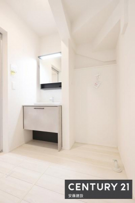 ���ʑ�E���ʏ��@�y�@���ʏ��@/�@Washroom�@�z
���ʏ��͖Z���������X�g���X�t���[�ɐg�x�x�ł������ȋ��
���󂯂��L���g������̗ǂ����ʉ��ϑ�́A���ϕi��|���p��Ȃǂ����܂��ĕ֗��ł��I