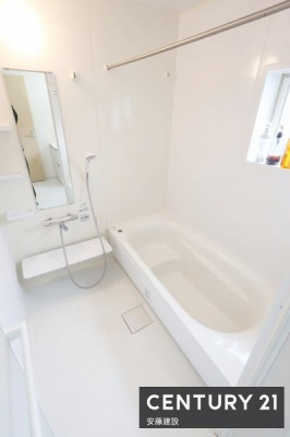 �����@�y�@�����@/�@Bathroom�@�z
�������Ǝ����̃o�X�^�C�����߂��������Ȑ��������闁��
���������@��������Ă��芷�C���₷���A�~��͉ߓx�ȉ��x����h���܂�