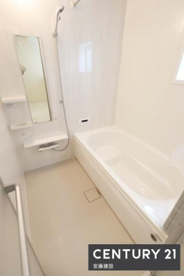 �����@�y�@�����@/�@Bathroom�@�z
�����Ղ�̂����ɂ������Z���ꂻ���Ȃ�Ƃ�̗���
�����g�[�����@��������Ă��芷�C���₷���A�~��͉ߓx�ȉ��x����h���܂�