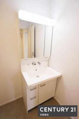 ���ʑ�E���ʏ��@�y�@�Ɨ����ʉ��ϑ�@�z
�傫�ȋ��Ǝ��[����������Ɨ����ʉ��ϑ䊮���I
�Z���������X�g���X�t���[�ɐg�x�x�ł������Ȃ�Ƃ�̋��