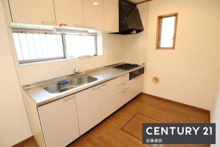 �L�b�`���@�y�@�L�b�`���@/�@Kitchen�@�z
���[�X�y�[�X�ƍ�ƃX�y�[�X����������m�ۂ����V�X�e���L�b�`���I
��������A�M��ɂ�����������ɂ����݌v