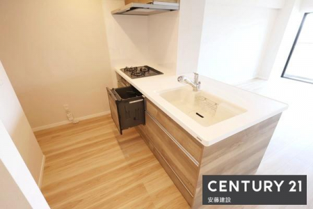 �L�b�`���@�y�@�L�b�`���@/�@Kitchen�@�z
��ƂƎ��[�̃X�y�[�X����������m�ۂ����I�[�v���L�b�`��
�①�ɒu���Ă������̎ז��ɂȂ�Ȃ���Ƃ�̋��