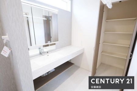 ���ʑ�E���ʏ��@�y�@���ʏ��@/�@Washroom�@�z
�t���t���b�g�Ȑ��ʉ��ϑ䊮���̐��ʏ��I�L���X�^�[�t���̂����Ȃǂ��u���ĕ֗��ȃI�[�v�����[�d�l