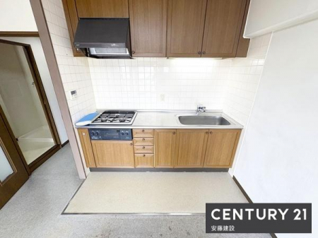 �L�b�`���@�y�@�L�b�`���@/�@Kitchen�@�z
��ƂƎ��[�̃X�y�[�X����������m�ۂ����L�b�`��
�①�ɂ�u���Ă������̎ז��ɂȂ�Ȃ���Ƃ�̋��