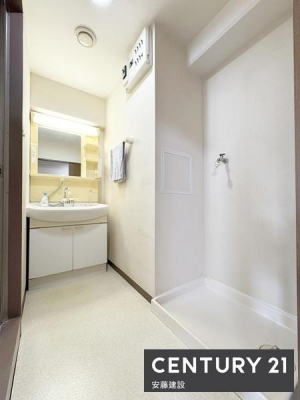 ���ʑ�E���ʏ��@�y�@���ʏ��@/�@Washroom�@�z
��������Ƃ܂Ƃ܂����R���p�N�g�݌v�̐��ʏ�
�傫�ȋ��Ǝ��[����������Ɨ����ʉ��ϑ䊮���I