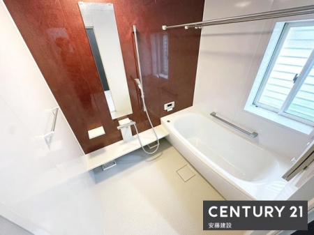 �����@�y�@�����@/�@Bathroom�@�z
�z�e���̂悤�ȏ㎿�ȃf�U�C���̃V�X�e���o�X
�z�X�N���[����������Ă���A�J�̓��ł��������������\