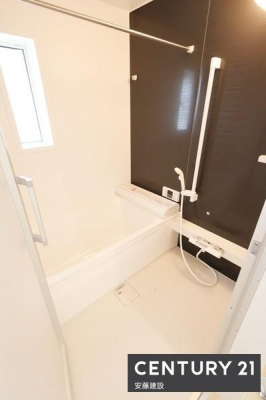 �����@�y�@�����@/�@Bathroom�@�z
����̔���������߂̐S�n�悢�o�X�^�C��
���������@��������Ă��芷�C���₷���A�~��͉ߓx�ȉ��x����h���܂�