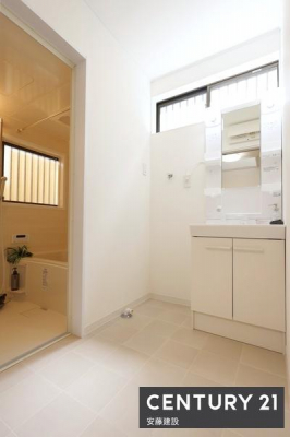 ���ʑ�E���ʏ��@�y�@���ʏ��@/�@Washroom�@�z
��������Ƃ܂Ƃ܂����R���p�N�g�݌v�̐��ʏ�
���[����������Ɨ����ʉ��ϑ䊮��