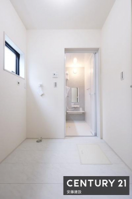 ���ʑ�E���ʏ��@�y�@�E�ߏ��E�����h���[���[���@/�@Washroom�@�z
���邭��Ƃ肠��L���̒E�ߏ��I
���ʉ��ϑ�ƕ�����Ă���A�ƒ���ł̃v���C�x�[�g�����m�ۂł���݌v
����J�E���^�[�����ݒu�ł������ȍL��