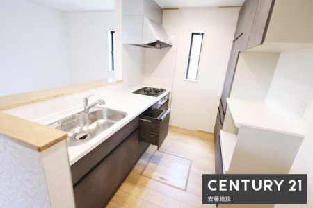 �L�b�`���@�y�@�L�b�`���@/�@Kitchen�@�z
���r���O�����n����I�[�v���L�b�`���ŁA�������̎󂯓n�����X���[�Y�I
��������M��ɂ�����������ɂ����݌v