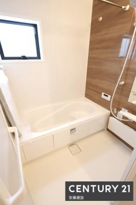 �����@�y�@�����@/�@Bathroom�@�z
����̔���������߂̐S�n�悢�o�X�^�C��
���������@��������Ă��芷�C���₷���A�~��͉ߓx�ȉ��x����h���܂�