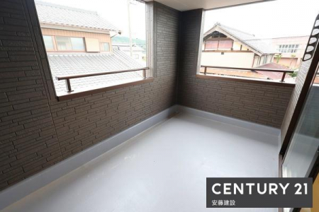 �o���R�j�[�@�y�@�o���R�j�[�@/�@Balcony�@�z
�V����C�ɂ������󂪂ł���C���i�[�o���R�j�[�I
���C�h�o���R�j�[�̂��ߐ��󕨂̗ʂ������Ă����S�ł�