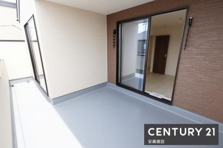 �o���R�j�[�@�y�@�o���R�j�[�@/�@Balcony�@�z
2��������o���\�ȓ쐼�����o���R�j�[
���H��������󕨂������Â炭�v���C�o�V�[�ی�ɂ��œK