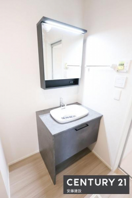 ���ʑ�E���ʏ��@�y�@���ʏ��@/�@Washroom�@�z
��������Ƃ܂Ƃ܂����R���p�N�g�݌v�̐��ʏ�