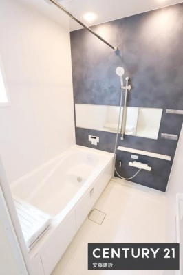 �����@�y�@�����@/�@Bathroom�@�z
����̔���������߂̐S�n�悢�o�X�^�C��
���������@��������Ă��芷�C���₷���A�~��͉ߓx�ȉ��x����h���܂�