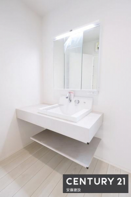 ���ʑ�E���ʏ��@�y�@���ʏ��@/�@Washroom�@�z
�t���t���b�g�Ȑ��ʉ��ϑ䊮���̐��ʏ��I�L���X�^�[�t���̂����Ȃǂ��u���ĕ֗��ȃI�[�v�����[�d�l
