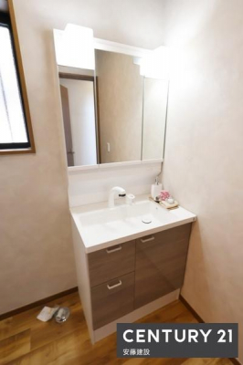 ���ʑ�E���ʏ��@�y�@�Ɨ����ʉ��ϑ�@�z
���󂯂��L���g������̗ǂ����ʉ��ϑ䊮��
�^�I������ʗp�i�Ȃǂ���������Еt�����[�t��