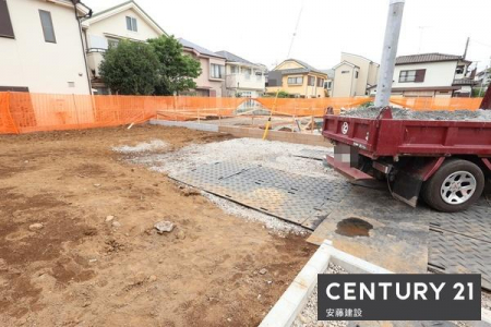 ���ԏ�@�y�@���ԏ�@/�@parking�@�z
����2��\�Ȓ��ԃX�y�[�X
���v�w���ꂼ��̂��Ԃ����Ƃ̑O�ɒ�߂邱�Ƃ��ł��܂�