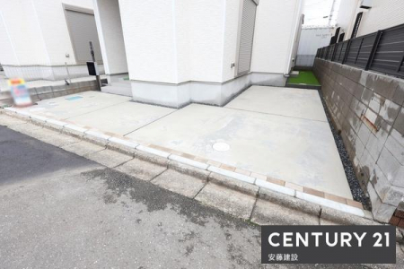 ���ԏ�@�y�@���ԏ�@/�@parking�@�z
����2��\�ȃX�y�[�X�i���Ԏ퐧������j