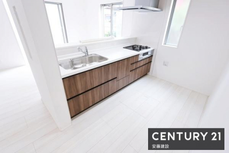�L�b�`���@�y�@�L�b�`���@/�@Kitchen�@�z
���[�ƍ�ƃX�y�[�X����������m�ۂ����V�X�e���L�b�`���I
���C�����̗ǂ����������W�t�[�h�ŔM��ɂ�����������ɂ����݌v