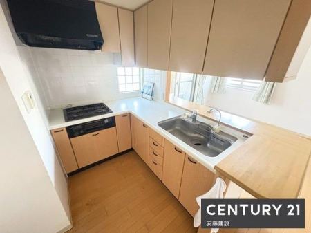 �L�b�`���@�y�@�L�b�`���@/�@Kitchen�@�z
�������ɏW���ł���Ɨ��^�V�X�e���L�b�`��
�①�ɒu���Ă������̎ז��ɂȂ�Ȃ���Ƃ�̋��