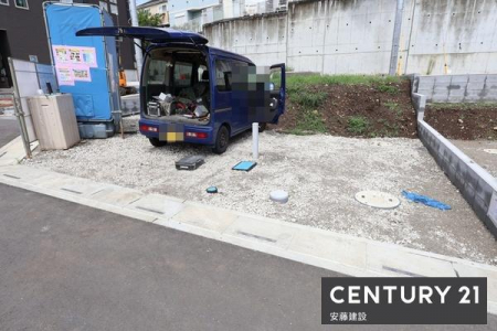 ���ԏ�@�y�@���ԏ�@/�@parking�@�z
����2��\�Ȓ��ԃX�y�[�X
���v�w���ꂼ��̂��Ԃ����Ƃ̑O�ɒ�߂邱�Ƃ��ł��܂�