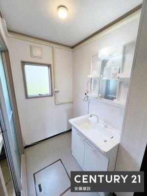 ���ʑ�E���ʏ��@�y�@���ʏ��@/�@Washroom�@�z
��������Ƃ܂Ƃ܂����R���p�N�g�݌v�̐��ʏ�
