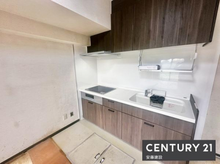 �L�b�`���@�y�@�L�b�`���@/�@Kitchen�@�z
�������ɏW���ł���Ɨ��^�V�X�e���L�b�`��
IH�R�����̓T�b�Ɛ@�������I���X�̂�����ꂪ���₷���ݔ�
