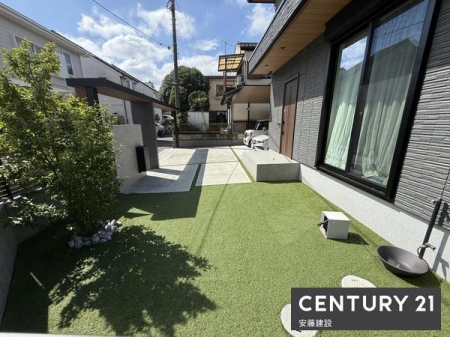 ��@�y�@��@/�@Garden�@�z
�l�H�ŕ~���̂���X�y�[�X
�E�b�h�f�b�L��t����ΓǏ��₨���Q���y���߂܂�