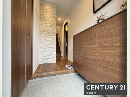 ���ց@�y�@���ց@/�@entrance�@�z
�Z�ސl�𖈓�������}�������A�������������͋C�̌��ցI
�Ԍ����L���J���I�ȋ��