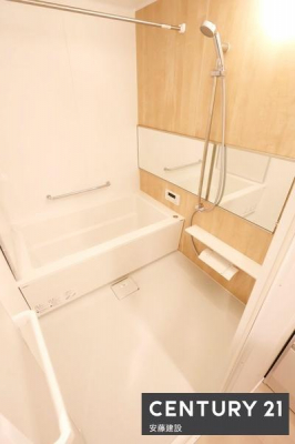 �����@�y�@�����@/�@Bathroom�@�z
�������Ǝ����̃o�X�^�C�����߂��������Ȑ��������闁��
�z�X�N���[����������Ă���A�J�̓��ł��������������\