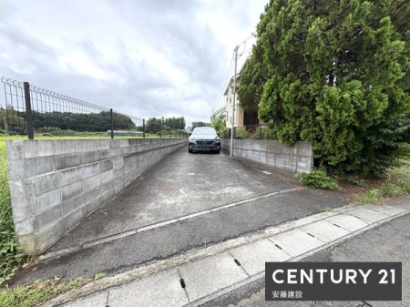���ԏ�@�y�@���ԏ�@/�@parking�@�z
����3��\�ȍL�X�Ƃ����X�y�[�X�I
���Ԃ𕡐�����ׂ���A��Ԃ�o�C�N�E���]�Ԓu����Ȃ��ґ�Ȏg�������ł��܂��I
