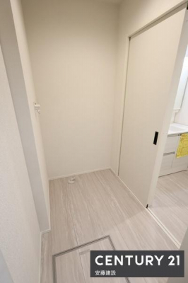 ���ʑ�E���ʏ��@�y�@�E�ߏ��E�����h���[���[���@/�@Washroom�@�z
���ʎ��ƕ����ꂽ�A�ƒ���ł̃v���C�x�[�g�����m�ۂł���݌v