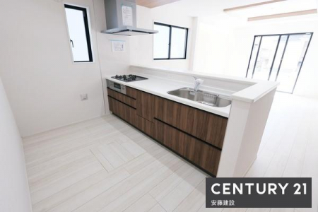 �L�b�`���@�y�@�L�b�`���@/�@Kitchen�@�z
���[�ƍ�ƃX�y�[�X����������m�ۂ����V�X�e���L�b�`���I
���C�����̗ǂ����������W�t�[�h�ŔM��ɂ�����������ɂ����݌v