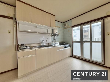 �L�b�`���@�y�@�L�b�`���@/�@Kitchen�@�z
���[�ƍ�ƃX�y�[�X����������m�ۂ����L�b�`��
