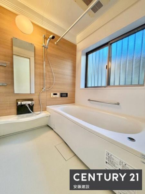 �����@�y�@�����@/�@Bathroom�@�z
����̔���������߂̐S�n�悢�o�X�^�C��
���������@��������Ă��芷�C���₷���A�~��͉ߓx�ȉ��x����h���܂�