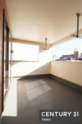 �o���R�j�[�@�y�@�o���R�j�[�@/�@Balcony�@�z
�V����C�ɂ������󂪂ł���C���i�[�o���R�j�[�I
���C�h�o���R�j�[�̂��ߐ��󕨂̗ʂ������Ă����S�ł�
