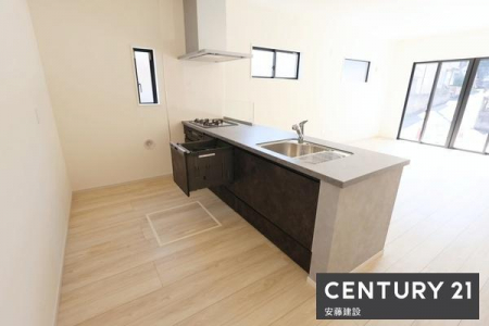 �L�b�`���@�y�@�L�b�`���@/�@Kitchen�@�z
���r���O�����n����J���I�ȃy�j���V�����L�b�`���ŁA�������̎󂯓n�����X���[�Y�I
�Ǝ����Z�ɖ𗧂H��@�t��