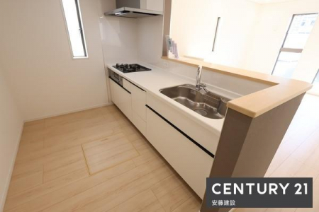�L�b�`���@�y�@�L�b�`���@/�@Kitchen�@�z
���r���O�����n����I�[�v���L�b�`���ŁA�������̎󂯓n�����X���[�Y
���Ƒ��Ɖ�b���y���݂Ȃ�����K�ɉƎ����ł��閣�͓I�ȋ�Ԃł��I