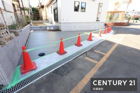 ���ԏ�@�y�@���ԏ�@/�@parking�@�z
L���ɒ���2��\�ȃX�y�[�X