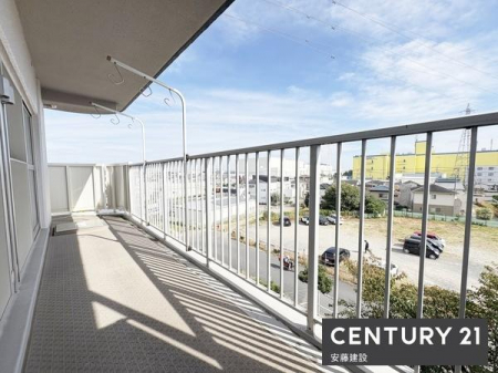 �o���R�j�[�@�y�@�o���R�j�[�@/�@Balcony�@�z
�z���ǍD�ȓ쓌�����o���R�j�[�I
�p�����̓����I�R�̎��^�ōL���A�g������̗ǂ��`�ł�

