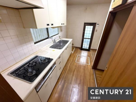 �L�b�`���@�y�@�L�b�`���@/�@Kitchen�@�z
�������ɏW���ł���Ɨ��^�V�X�e���L�b�`��
�①�ɂ�H��I��u���Ă������̎ז��ɂȂ�Ȃ���Ƃ�̋��
