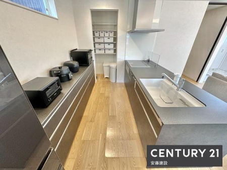 �L�b�`���@�y�@�L�b�`��+�H��@�@/�@Kitchen�@�z
IH�N�b�L���O�q�[�^�[���ڂ̃t���I�[�v���L�b�`���I�H��@����
�①�ɁA�H��I��u���Ă��]�T�̂����Ƃ�̋��